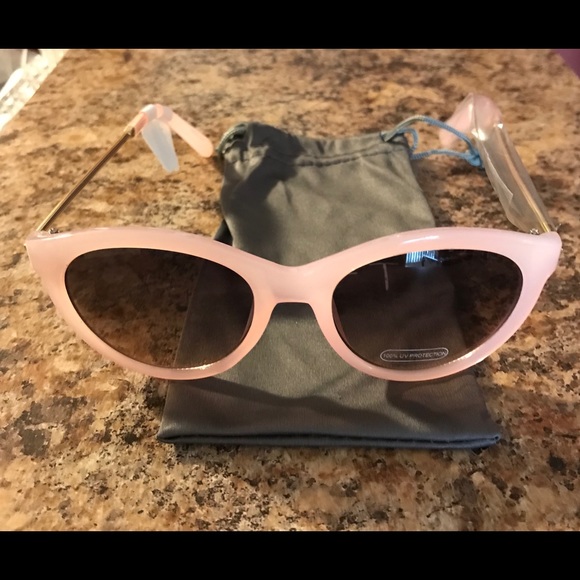 LOFT Accessories - 🎈NWT Loft Cateye Sunglasses